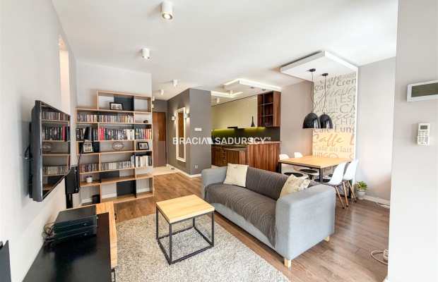 Komfortowe 2 pok z garażem i kom. lokatorską