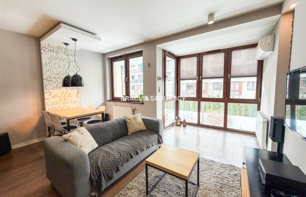 Komfortowe 2 pok z garażem i kom. lokatorską