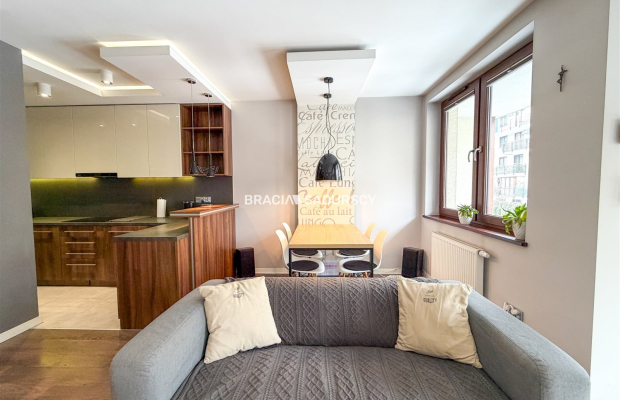 Komfortowe 2 pok z garażem i kom. lokatorską