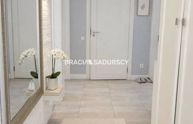 4 pok.mieszkanie 90m2,ogródek.garaż,m.postojowe! 