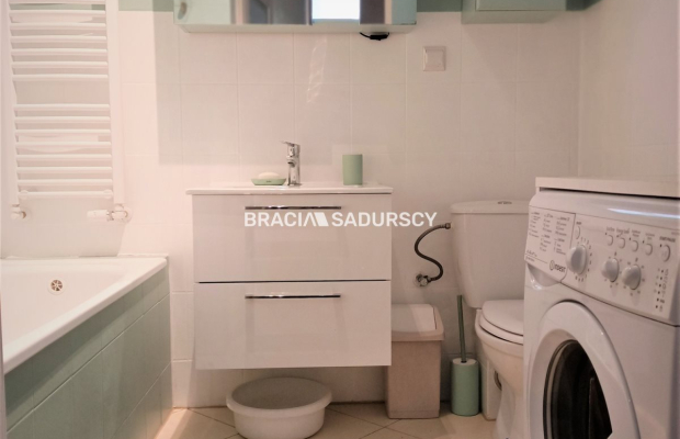 Wygodne mieszkanie z szybkim dojazdem do centrum!