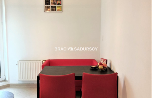 Wygodne mieszkanie z szybkim dojazdem do centrum!