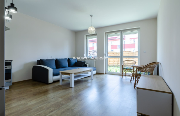 2 pokoje z ogródkiem