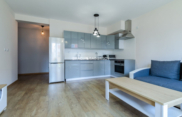 2 pokoje z ogródkiem