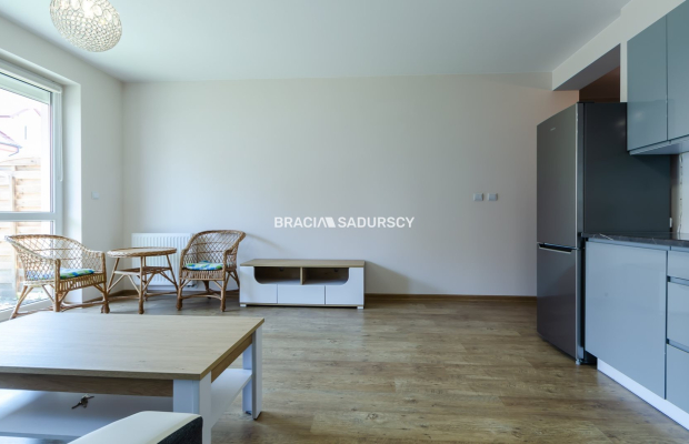 2 pokoje z ogródkiem