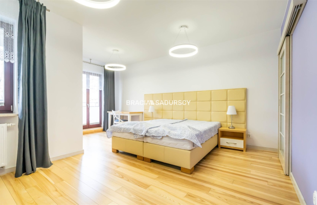 Dwie sypialnie na Ludwinowie, inwestycja z basenem