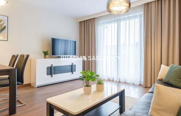 Wygodny elegancki apartament w centrum.