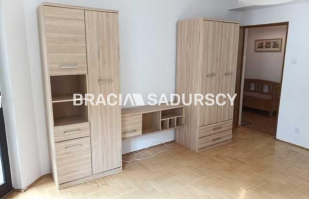 Przestronne 3-pokojowe mieszkanie z balkonem