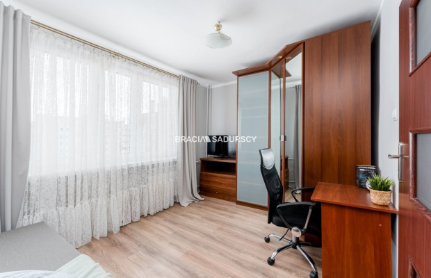 2-pokojowe, jasne z balkonem – ul. Wysłouchów!