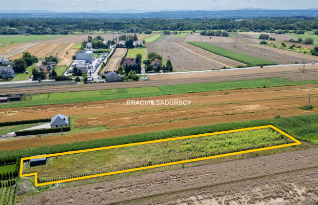 Ogrodzona działka budowlana 27ar WADÓW