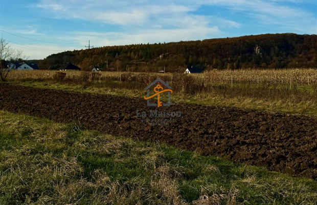 Rusicice, gm. Czernichów. 27 ar w zielonej okolicy