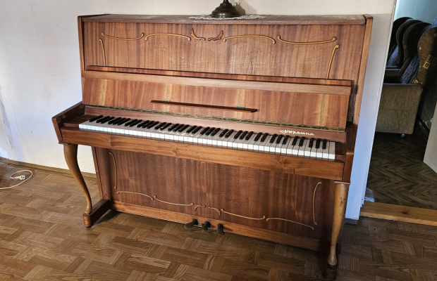 Pianino marki Україна Ukraina