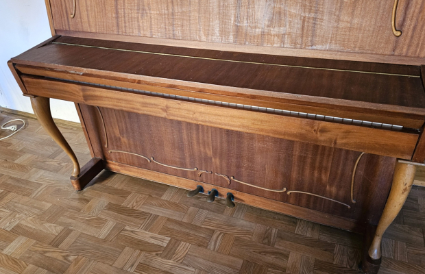 Pianino marki Україна Ukraina