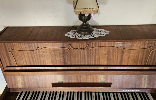 Pianino marki Україна Ukraina