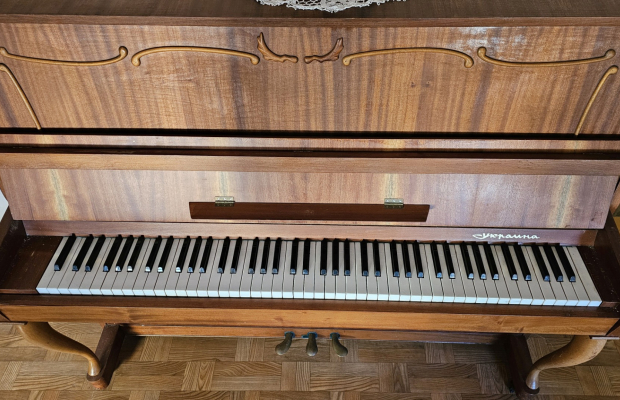 Pianino marki Україна Ukraina
