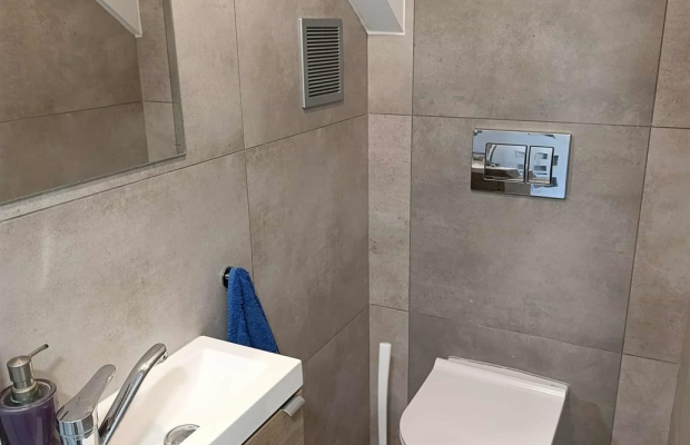 Dwupoziomowe mieszkanie w pobliżu radiostacji 