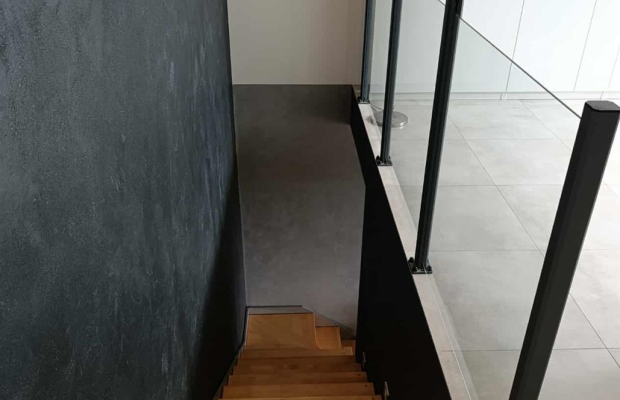 Dwupoziomowe mieszkanie w pobliżu radiostacji 