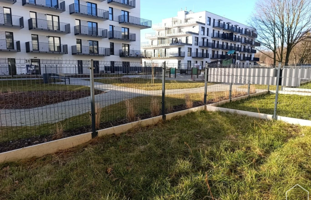 Apartament z ogródkiem w nowym budownictwie