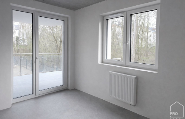 Apartament z tarasem i garderobą 