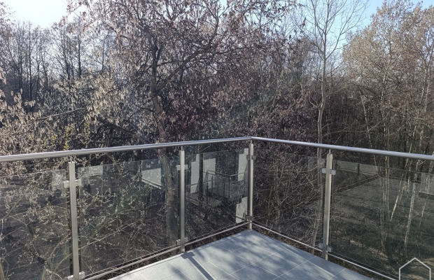 Apartament z tarasem i garderobą 