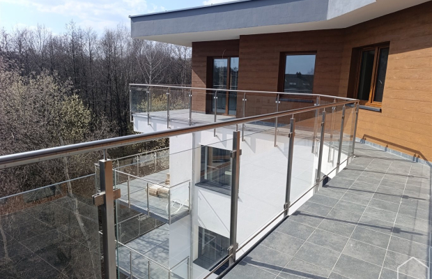 Apartament z tarasem na ostatniej kondygnacji 