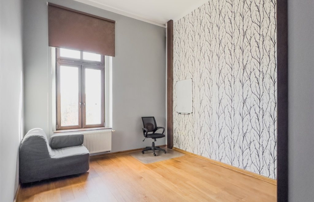Oferuję na sprzedaż komfortowy i funkcjonalny apartament przy Al. Korfantego 9 w Gliwicach. Mieszkanie ma powierzchnie 206 m2, 