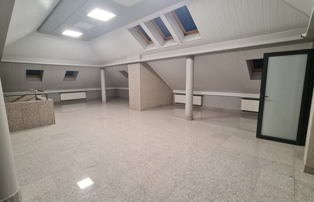 Waleńczów, ul. Częstochowska | Obiekt usługowy