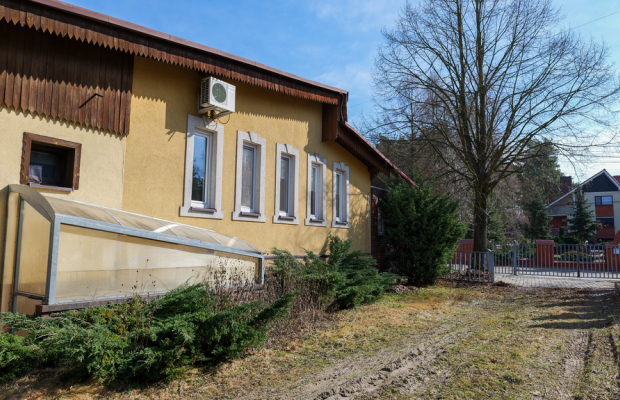 Troniny, ul. Akacjowa| Budynek pod usługi medyczne