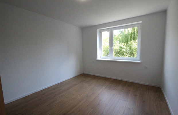 3pok, 48met, okolice Katowickiej PIWNICA/OGRÓD 400 m2 (Wrocław)