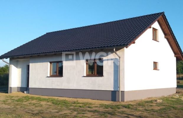 Jakubowo Lubińskie, dom, 4 pokoje, 110 m2 + 40 m2 poddasza użytkowego, działka 12 ar, sprzedam, cena 499 000 zł.  
  
Na sprzed