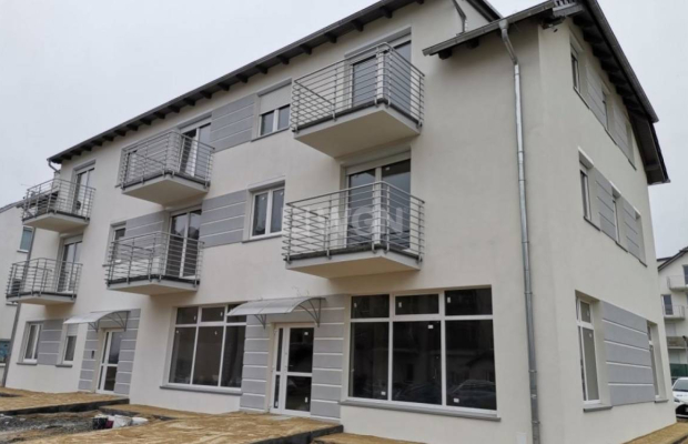 Polkowice, lokal 63,67 m2, wynajmę, 2 500 zł miesięcznie.  
  
Do wynajęcia lokal handlowo- usługowy o powierzchni ok. 63,67 m2