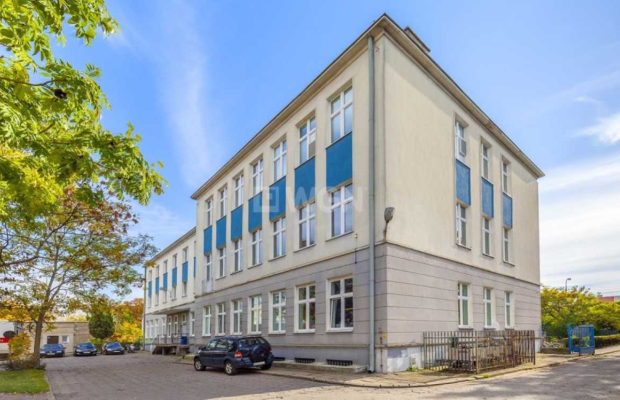 Łęczyca, budynek biurowy, budynek magazynowy, sprzedam, 2 140 000 PLN, netto.  
  
Budynek biurowy w centrum Łęczycy, przy głów