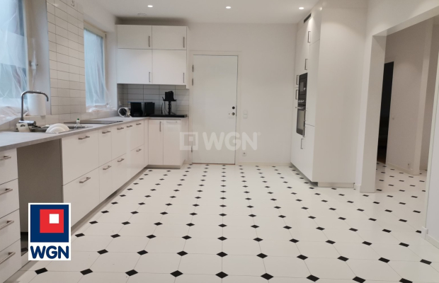 Gaiki, Jerzmanowa, dom, 182 m2, działka 840 m2, 1 150 000 zł, sprzedam.  
  
Piękny, przestronny i jednocześnie energooszczędny