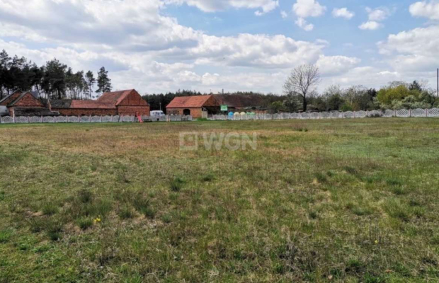 Dobromil, gm Radwanice, pow Polkowice, działka 1486 m2 zabudowana, 1 700 000 zł sprzedam.  
  
KUPUJĄCY 0 %  
  
Na sprzedaż ni