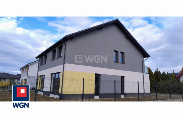 Polkowice, dom bliźniak 136,11 m2, działka 246 m2, 549 000 zł, sprzedam.  
  
KUPUJĄCY 0 % PROWIZJI.  
  
Nowoczesny dom w zabu