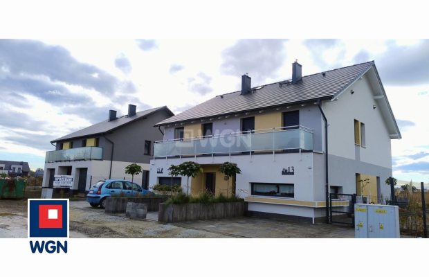 Polkowice, dom bliźniak 136,11 m2, działka 246 m2, 549 000 zł, sprzedam.  
  
KUPUJĄCY 0 % PROWIZJI.  
  
Nowoczesny dom w zabu