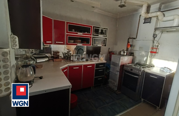 Przemków, mieszkanie 2 pokoje, 44,2 m2, sprzedam, cena 100 000 zł.  
  
Sprzedam mieszkanie w kamienicy w centrum Przemkowa.  
