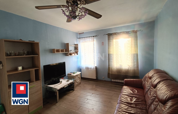 Przemków, mieszkanie 2 pokoje, 44,2 m2, sprzedam, cena 100 000 zł.  
  
Sprzedam mieszkanie w kamienicy w centrum Przemkowa.  
