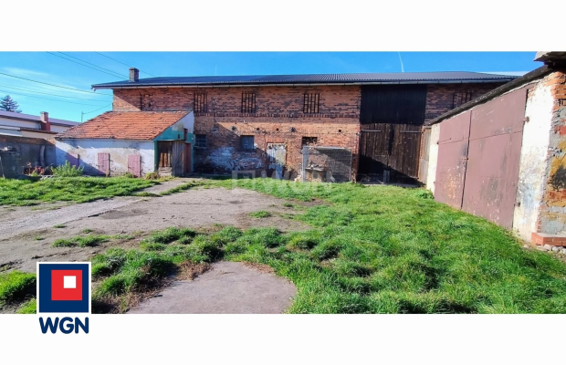 Trzebnice, Dom z budynkami gospodarczymi, działka 19 ar, 299 000z zł, sprzedam.  
  
Przedmiotem sprzedaży jest niewielki ponie