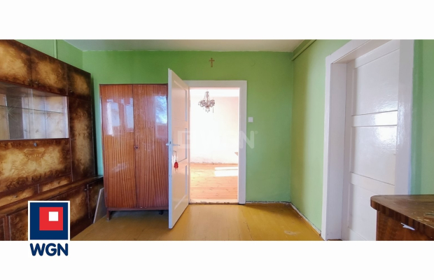 Trzebnice, Dom z budynkami gospodarczymi, działka 19 ar, 299 000z zł, sprzedam.  
  
Przedmiotem sprzedaży jest niewielki ponie