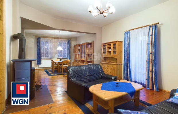 Przemków, dom, rezydencja, 6 pokoi, 300 m2, sprzedam, cena 799 000 zł.  
  
Oferuję Państwu do sprzedaży duży dom, z całym wypo