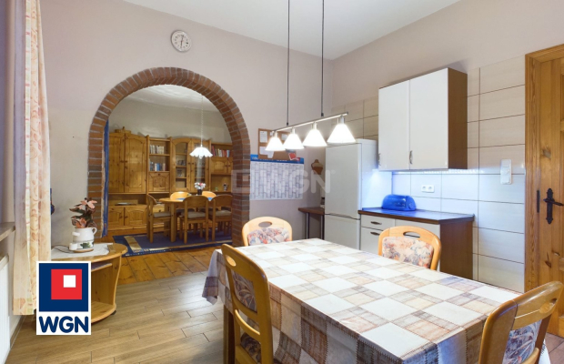 Przemków, dom, rezydencja, 6 pokoi, 300 m2, sprzedam, cena 799 000 zł.  
  
Oferuję Państwu do sprzedaży duży dom, z całym wypo