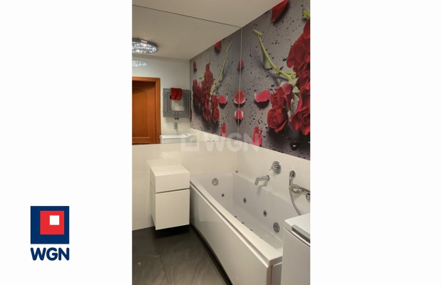 Polkowice, Rynek, mieszkanie, 2 piętro, 3 pokoje, 80 m2, sprzedam, 665000 zł.  
  
Na sprzedaż mieszkanie w kamienicy w Rynku w