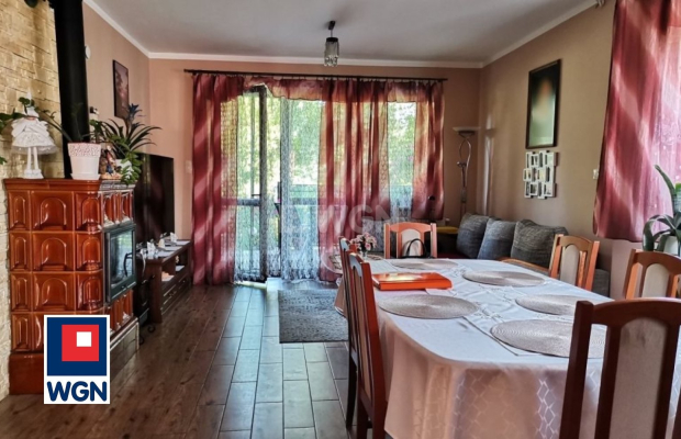 Moskorzyn, gmina Polkowice, dom, 5 pokoi, 126,5 m2, działka 1276 m2, sprzedam, cena 930 000 zł.  
  
Na sprzedaż dom wolnostoją