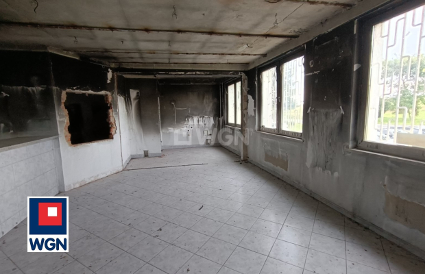 Żukowice, sprzedam obiekt, powierzchnia użytkowa 220 m2, działka 615 m2, 235 000 zł.  
  
Na sprzedaż obiekt znajdujący się w Ż