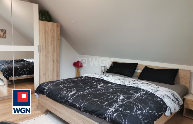 Kaźmierzów, gm Polkowice, 3 pokoje, piętro domu, wynajmę, 95 m2, 3000 zł miesięcznie.  
  
  
Dostępne od ZARAZ. Polecam. Wysok