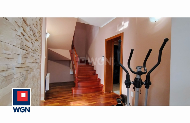 Polkowice, dom, 5 pokoi, 170 m2, działka 1148 m2, sprzedam, cena 1 500 000 zł.  
  
Na sprzedaż dom wolnostojący 189,6 m2 powie