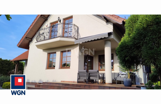 Polkowice, dom, 5 pokoi, 170 m2, działka 1148 m2, sprzedam, cena 1 500 000 zł.  
  
Na sprzedaż dom wolnostojący 189,6 m2 powie