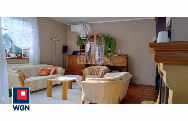 Polkowice, dom, 5 pokoi, 170 m2, działka 1148 m2, sprzedam, cena 1 500 000 zł.  
  
Na sprzedaż dom wolnostojący 189,6 m2 powie