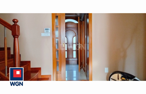 Polkowice, dom, 5 pokoi, 170 m2, działka 1148 m2, sprzedam, cena 1 500 000 zł.  
  
Na sprzedaż dom wolnostojący 189,6 m2 powie